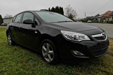 Opel Astra J 1.4 Turbo ! Hatchback 5 Drzwi ! Czarna ! Z Niemiec !