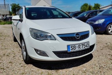 Opel Astra J 2.0 CDTI 165KM ! Biała ! Z Niemiec !